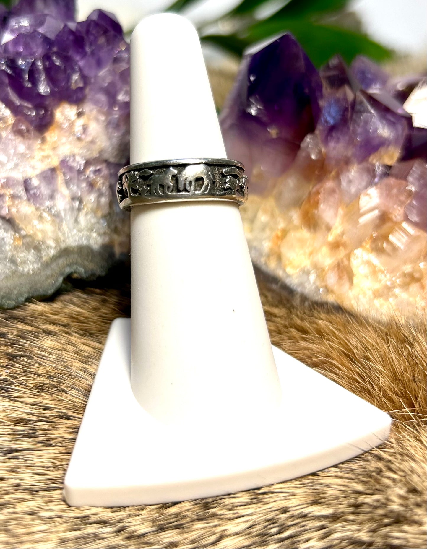 Size 6 Horse’s Country Scene Sterling Silver Ring