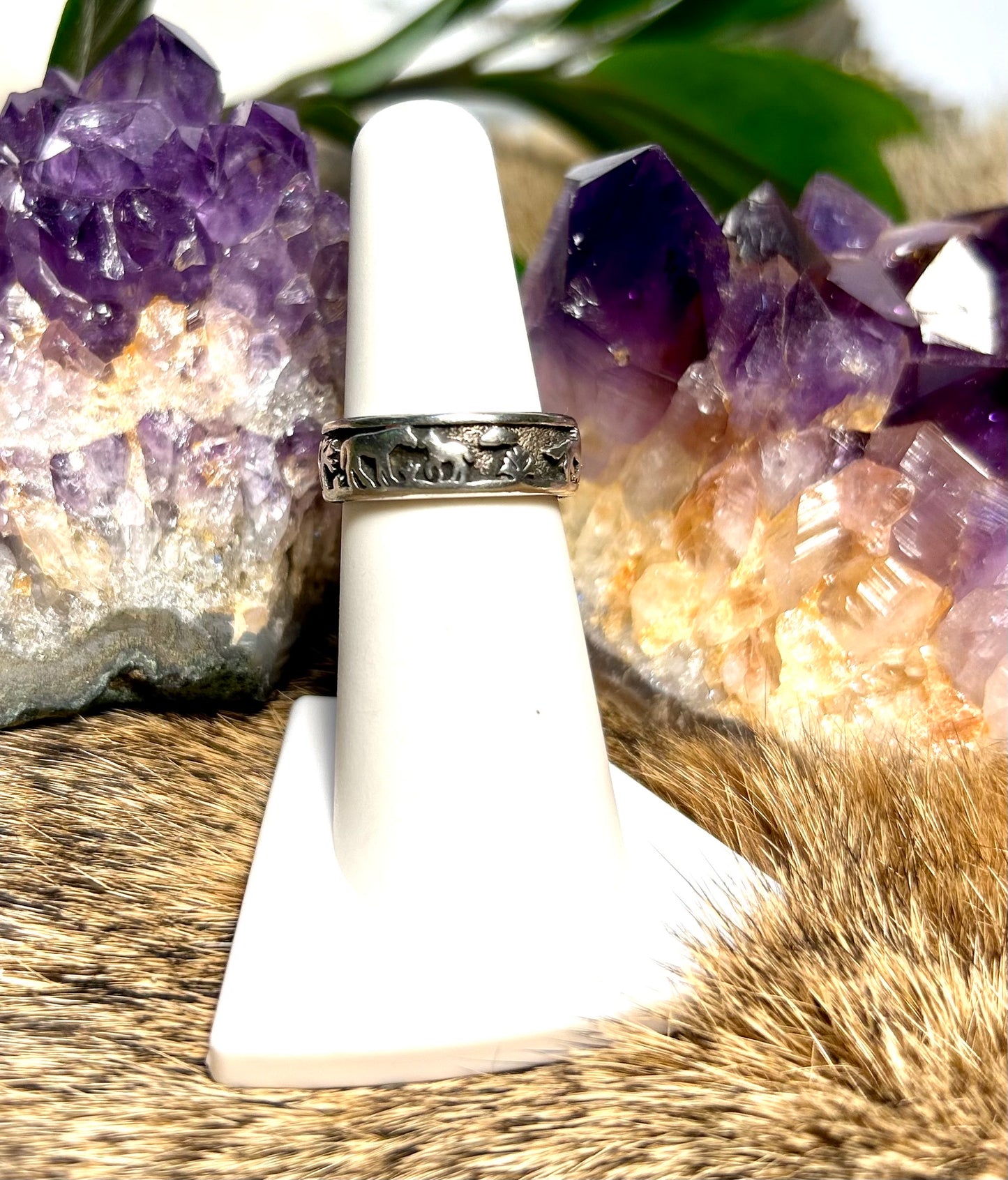 Size 6 Horse’s Country Scene Sterling Silver Ring