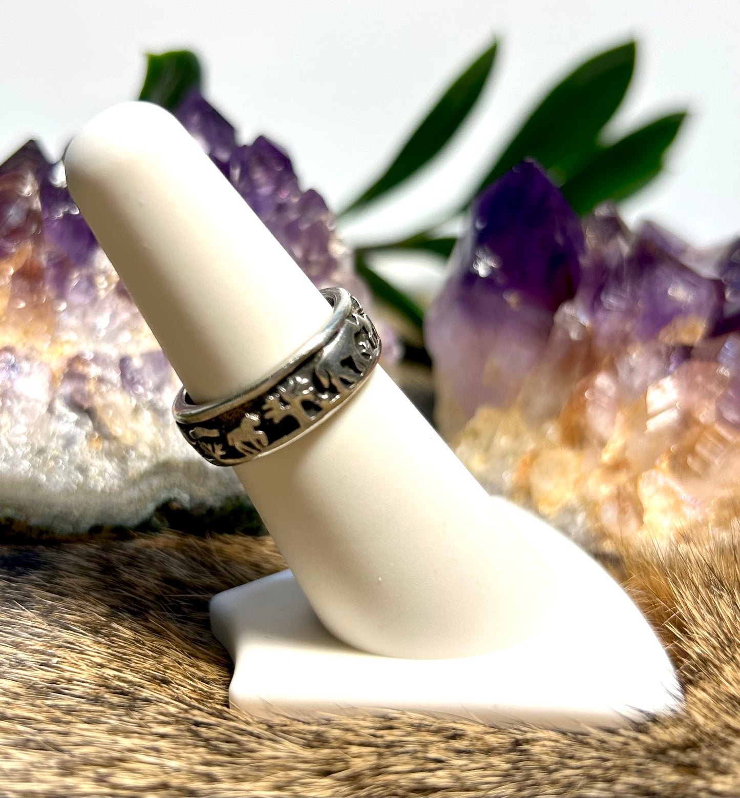 Size 6 Horse’s Country Scene Sterling Silver Ring